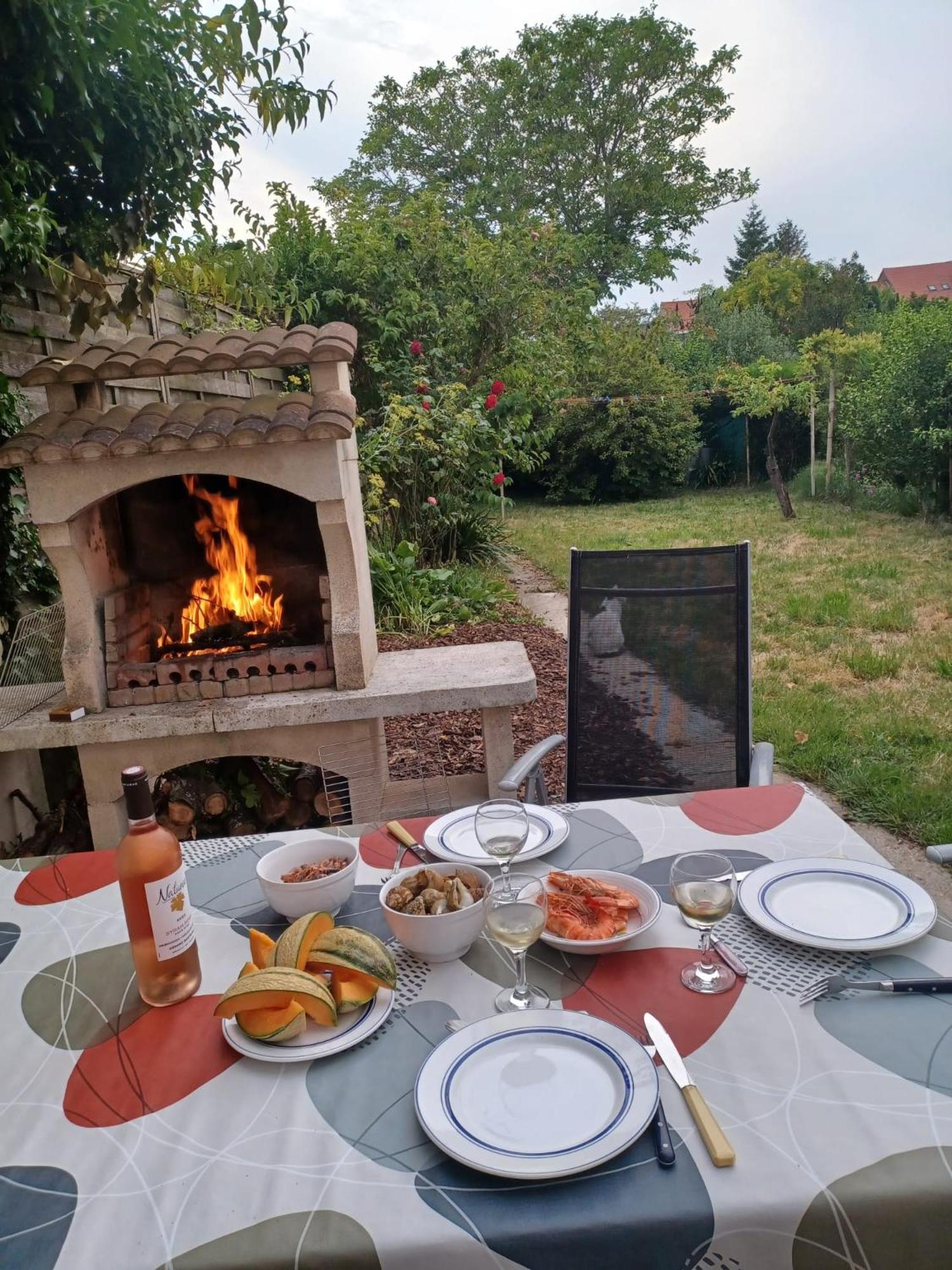 Nice House, Garden And Bbq 3Km From The Beach / Jolie Maison, Jardin Et Bbq A 3 Km De La Plage Coudekerque-Branche Exterior photo
